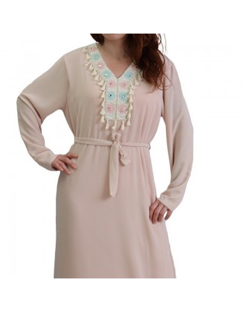 Robe longue avec broderies et pompons - Couleur rose clair 