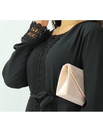 Robe longue noire avec dentelles pour femme 