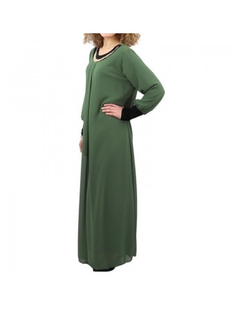 Robe longue fluide avec un joli collier - Couleur Vert 