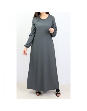 Robe longue sobre ample évasée pour femme - Marque Amelis Paris Paris (Gamme Modest Fashion) 