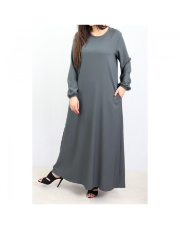 Robe longue sobre ample évasée pour femme - Marque Amelis Paris Paris (Gamme Modest Fashion) 