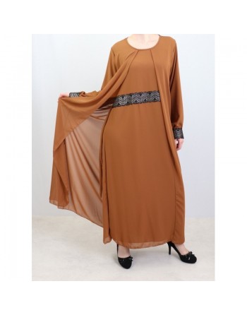 Robe de soirée longue de couleur caramel 