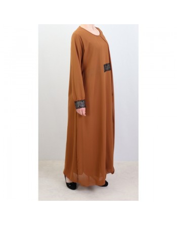Robe de soirée longue de couleur caramel 