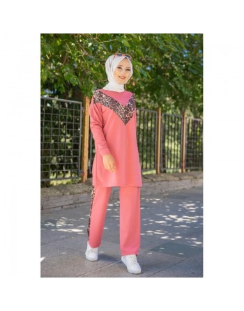 Ensemble survêtement 2 pièces léopard - Vêtement Sport pour femme musulmane voilée - Couleur rose 