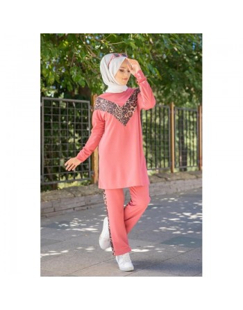 Ensemble survêtement 2 pièces léopard - Vêtement Sport pour femme musulmane voilée - Couleur rose 
