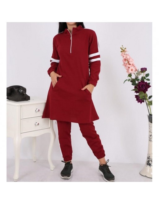 Survêtement femme 2 pièces de couleur rouge (Vetement décontracté et sport - Grande taille) Survêtement femme 2 pièces de couleur rouge (Vetement décontracté et sport - Grande taille)