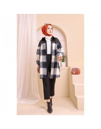 Veste - Chemise longue oversize à grands carreaux (Surchemise - Vêtement femme voilée hiver) - Couleur bleu marine et blanc 