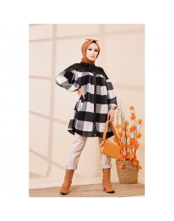 Veste - Chemise longue oversize à grands carreaux (Look femme voilée hiver) - Couleur noir et blanc 