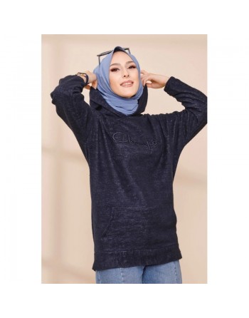 Sweat femme avec capuche brodé "Champion" (Saison Automne Hiver) - Couleur bleu marine 