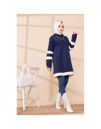 Tunique décontractée avec capuche (Sweat long pour femme voilée) - Couleur bleu marine avec bandes blanches 