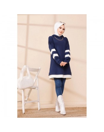 Tunique décontractée avec capuche (Sweat long pour femme voilée) - Couleur bleu marine avec bandes blanches 