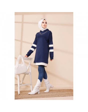 Tunique décontractée avec capuche (Sweat long pour femme voilée) - Couleur bleu marine avec bandes blanches 