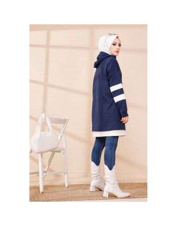 Tunique décontractée avec capuche (Sweat long pour femme voilée) - Couleur bleu marine avec bandes blanches 