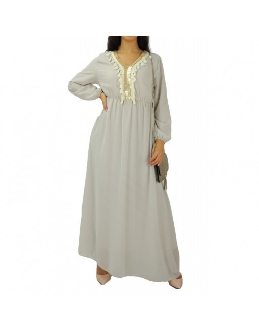 Robe longue fluide avec décorations dorées et pompons pour femme (Plusieurs couleurs disponibles) Robe longue fluide avec décorations dorées et pompons pour femme (Plusieurs couleurs disponibles)