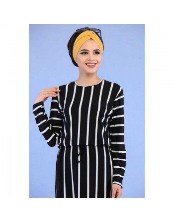 Robe noire à rayures blanches pour femme 