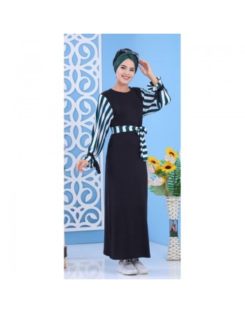 Robe pas chère de couleur noire avec manches à rayures noires et blanches pour femme 