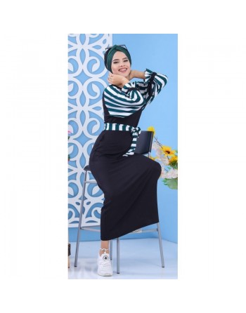 Robe pas chère de couleur noire avec manches à rayures noires et blanches pour femme 