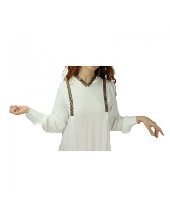 Abaya moderne blanche avec capuche et bandes noires dorées pour femme 