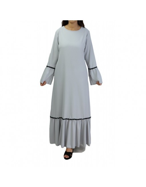 Robe longue avec dentelles et strass - Couleur gris clair Robe longue avec dentelles et strass - Couleur gris clair