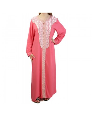 Robe à manches longues et broderies couleur rose saumon 