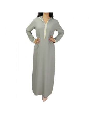 Djellaba marocaine pour femme avec dentelle et capuche - Couleur taupe clair 