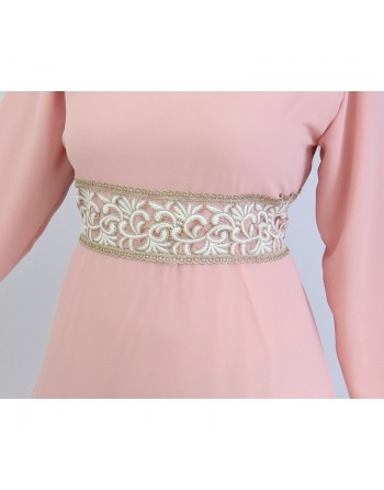 Robe longue fluide avec broderies blanches et dorées pour femme - Couleur rose claire ou Saumon 