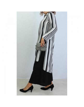 Chemise longue blanche à rayures noires 