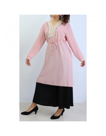Tunique encolure brodée col V avec pompons - Couleur Rose clair 