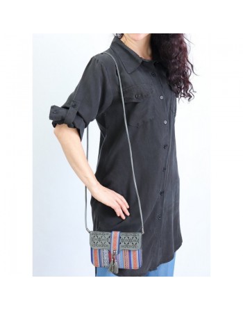 Chemise avec poches latérales de couleur Noir 