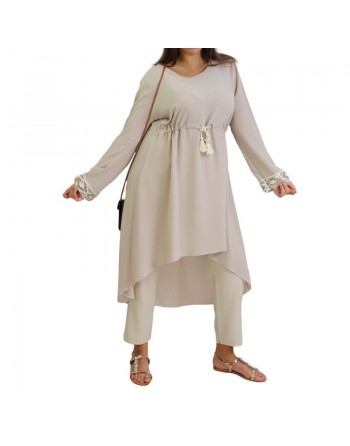 Tunique ample et originale pour femme avec cordon à pompons et strass sur les manches - Couleur Beige 