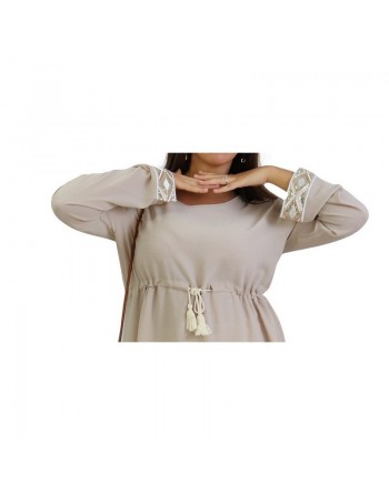 Tunique ample et originale pour femme avec cordon à pompons et strass sur les manches - Couleur Beige 