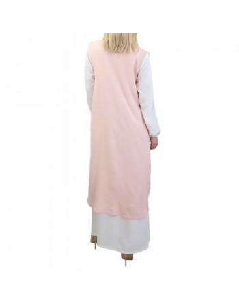 Gilet long perlé de couleur rose pâle 