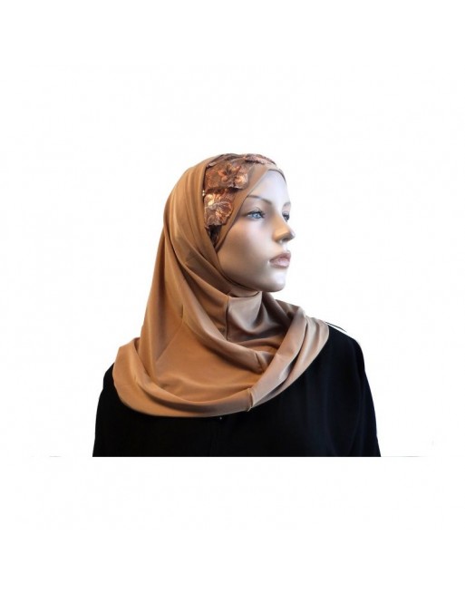 Hijab 2 pièces couleur camel décoré de fleurs Hijab 2 pièces couleur camel décoré de fleurs