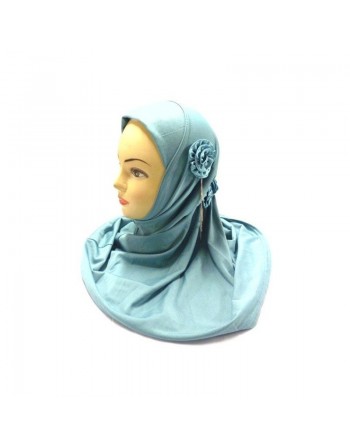 Hijab une pièce gris clair avec une rose latérale ornée d'une chaîne argentée 