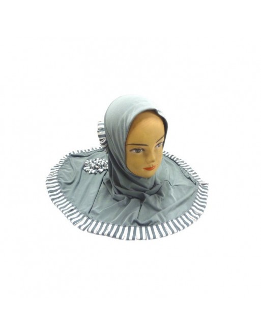 Hijab une pièce gris souris garni d'une fleur et de bordures à rayures Hijab une pièce gris souris garni d'une fleur et de bordures à rayures