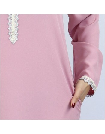 Djellaba marocaine pour femme avec dentelle et capuche - Couleur rose claire 
