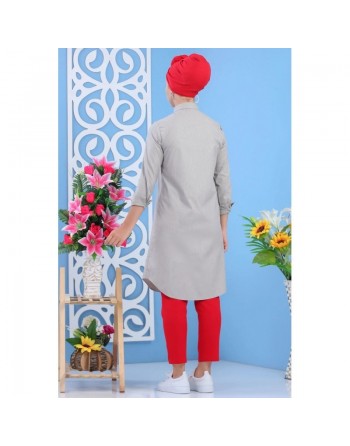 Chemise longue femme à fines rayures beiges et grises 