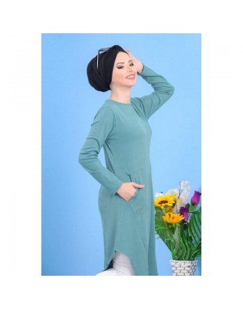 Tunique mi-longue évasée de couleur vert menthe 