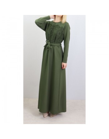 Robe avec broderie en dentelle, ceinture et poches - Couleur vert kaki 