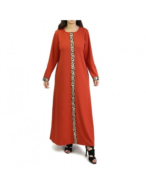 Robe longue orientale avec strass devant et sur les manches - Couleur rouge brique Robe longue orientale avec strass devant et sur les manches - Couleur rouge brique