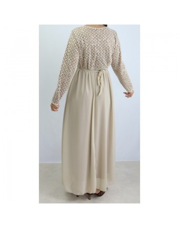 Robe longue évasée pailletée avec doublure et ceinture couleur beige 