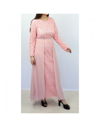 Robe longue évasée pailletée avec doublure et ceinture couleur rose clair 