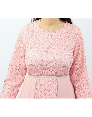 Robe longue évasée pailletée avec doublure et ceinture couleur rose clair 